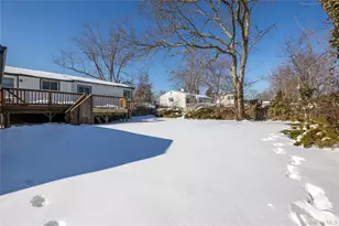 3103 Falcon Ave, Medford, NY 11763 - Photo 7