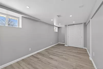 3103 Falcon Avenue, Medford, NY 11763 - Photo 23