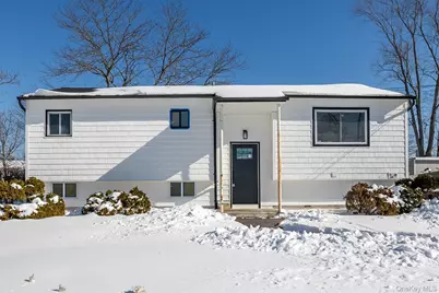 3103 Falcon Avenue, Medford, NY 11763 - Photo 25