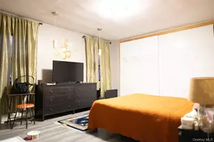 55-08 32nd Ave, Woodside, NY 11377 - Photo 11