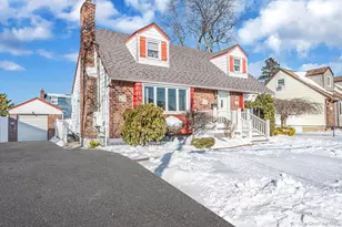 3589 Naomi Pl, Seaford, NY 11783 - Photo 29