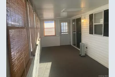 1661 Old Country Road #195, Riverhead, NY 11901 - Photo 7