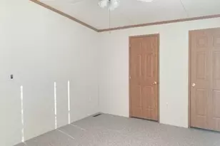 1661 Old Country Rd, Riverhead, NY 11901 - Photo 11