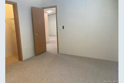 1661 Old Country Road #195, Riverhead, NY 11901 - Photo 19