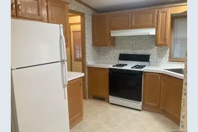 1661 Old Country Road #195, Riverhead, NY 11901 - Photo 5