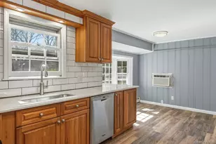 3 Tappen Dr, Melville, NY 11747 - Photo 7