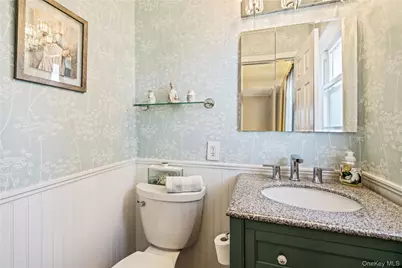 34 Glenbrook Road, Hicksville, NY 11801 - Photo 21