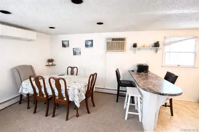 532 Park Avenue, Centereach, NY 11720 - Photo 3