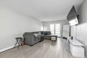 222 Smith St, Freeport, NY 11520 - Photo 5