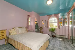 200 Myrtle Dr, Great Neck, NY 11021 - Photo 17