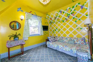 200 Myrtle Dr, Great Neck, NY 11021 - Photo 13