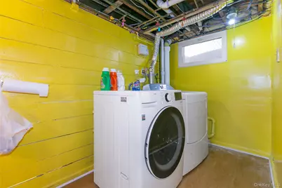 200 Myrtle Drive, Great Neck, NY 11021 - Photo 19