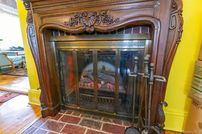 200 Myrtle Drive, Great Neck, NY 11021 - Photo 3