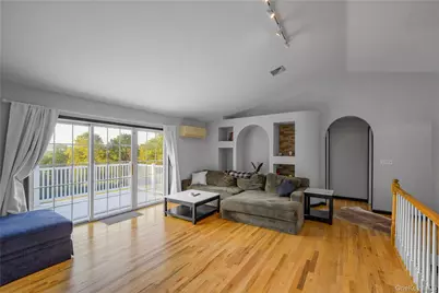 17 Brendella Court, Wallkill, NY 12589 - Photo 9