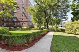 220 Pelham Rd, New Rochelle, NY 10805 - Photo 27