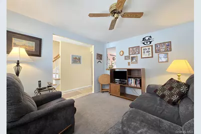 15 Mountain Street, Ronkonkoma, NY 11779 - Photo 7