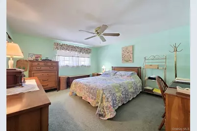 15 Mountain Street, Ronkonkoma, NY 11779 - Photo 11