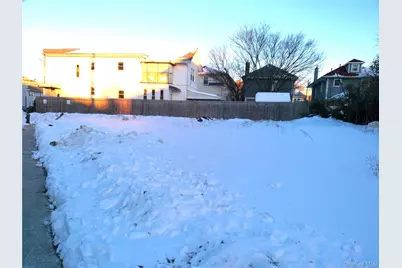 2261 Loretta Road, Far Rockaway, NY 11691 - Photo 3