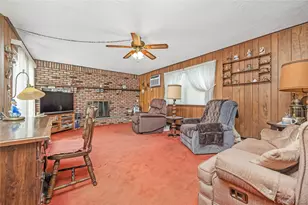 10 Leanore Dr, Farmingdale, NY 11735 - Photo 15