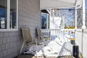 2 Violet Ln, Levittown, NY 11756 - Photo 7