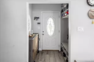 2 Violet Ln, Levittown, NY 11756 - Photo 9