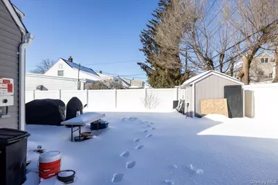 2 Violet Lane, Levittown, NY 11756 - Photo 29