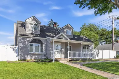 2 Violet Lane, Levittown, NY 11756 - Photo 3