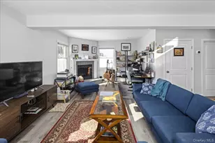 2 Violet Ln, Levittown, NY 11756 - Photo 11