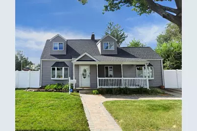 2 Violet Lane, Levittown, NY 11756 - Photo 1