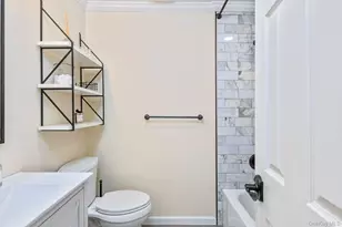 [Address not provided], Manorville, NY 11949 - Photo 9