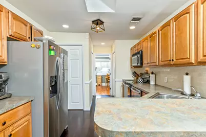 [Address not provided], Manorville, NY 11949 - Photo 19