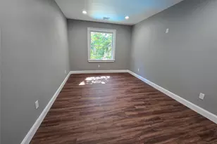 32 Valley Rd, Old Westbury, NY 11568 - Photo 17