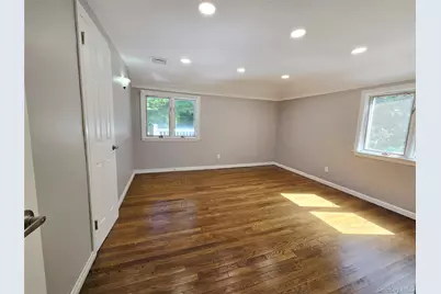 32 Valley Road, Old Westbury, NY 11568 - Photo 25