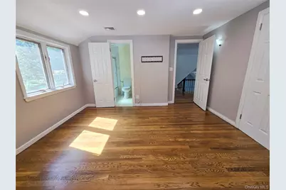 32 Valley Road, Old Westbury, NY 11568 - Photo 27