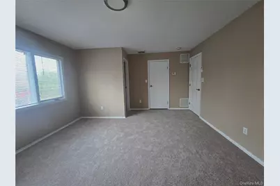 19 Cardinal Lane, East Islip, NY 11730 - Photo 15