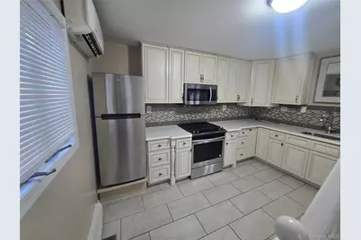 19 Cardinal Lane, East Islip, NY 11730 - Photo 5