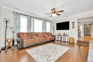 22 Wiggins St, Ronkonkoma, NY 11779 - Photo 7