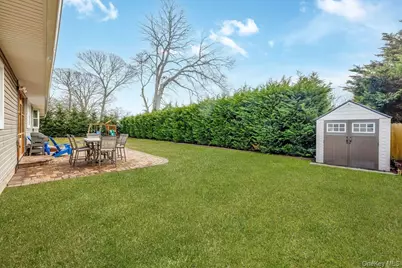 22 Wiggins Street, Ronkonkoma, NY 11779 - Photo 19