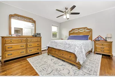 22 Wiggins Street, Ronkonkoma, NY 11779 - Photo 11