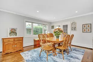 22 Wiggins St, Ronkonkoma, NY 11779 - Photo 5