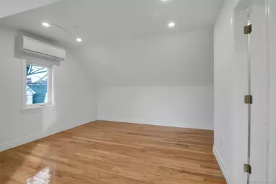 25 Walnut Street, New Rochelle, NY 10801 - Photo 19