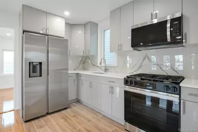 25 Walnut Street, New Rochelle, NY 10801 - Photo 7