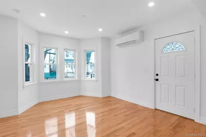 25 Walnut Street, New Rochelle, NY 10801 - Photo 3