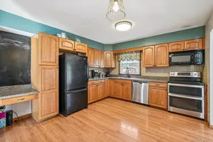 54 Blossom Ln, Wallkill, NY 12589 - Photo 5