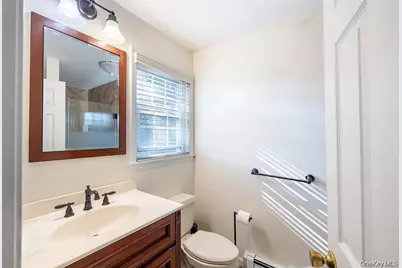 16 Stoneham Place, White Plains, NY 10607 - Photo 23