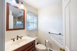 16 Stoneham Pl, White Plains, NY 10607 - Photo 23