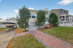 20 Albert Rd, Amityville, NY 11701 - Photo 3