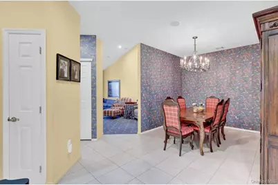 202 Carriage Lane, Plainview, NY 11803 - Photo 21