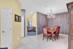 202 Carriage Ln, Plainview, NY 11803 - Photo 21