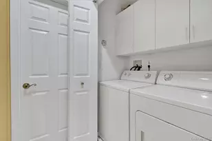 202 Carriage Ln, Plainview, NY 11803 - Photo 27